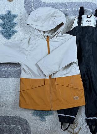 Дощовий костюм zara