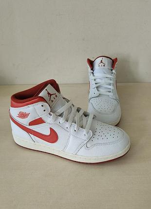 Детские подростковые кроссовки унисекс nike air jordan 1 mid se big