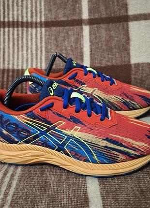 Женские кроссовки asics