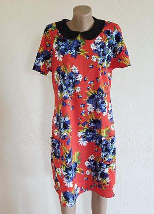 Червоне квіткове плаття від amosphere з карманами та коміром