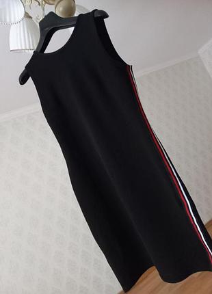 Маленьке чорне плаття 3