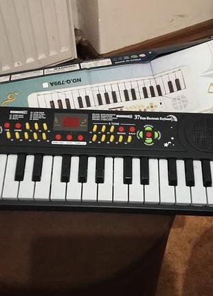 Пианино- синтезатор