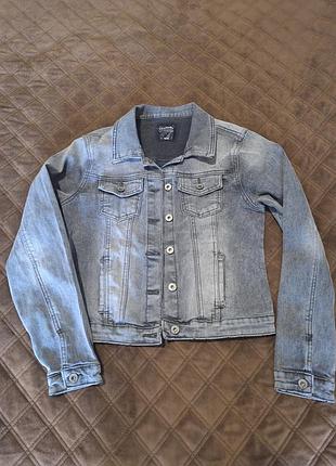 Жіноча джинсова курточка s-m