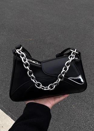 Сумка чорна з підвіскою