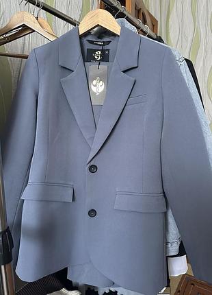 Стильний жіночий костюм (піджак + штани)