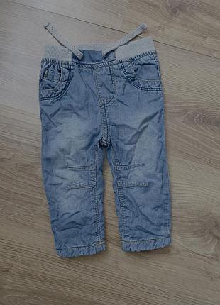 Джинси на малюка