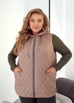 Стеганая жилетка на молнии с капюшоном с карманами