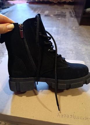 Зимние замшевые ботинки