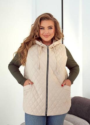 Стеганая жилетка на молнии с капюшоном с карманами