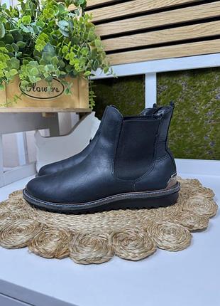 Жіночі шкіряні ботінки челсі