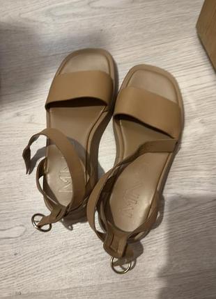 Босоніжки mango