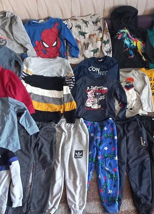 Комплект ( пакет) різного одягу хлопчику 4-7 років