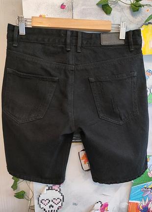 Жіночі шорти