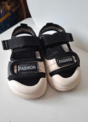 Босоножки на мальчика