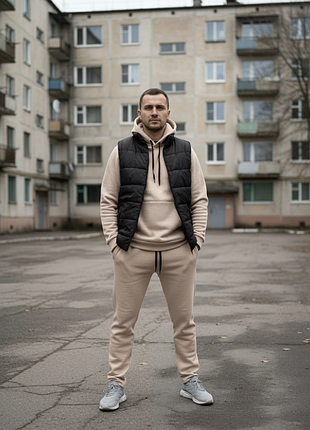 Комплект 3в1 худи штаны жилетка утепленный базовый однотонный спортивный повседневный костюм кофта с капюшоном джоггеры на флисе безрукавка унисекс