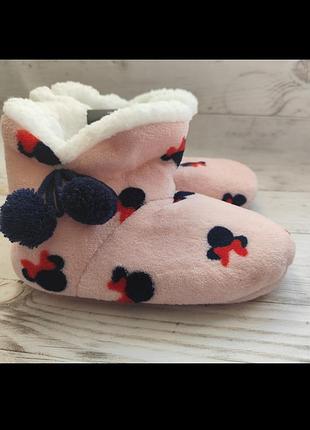 Женские тапочки