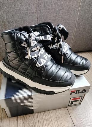 Спортивне жіноче взуття деми