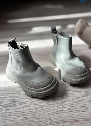 Ботінки zara