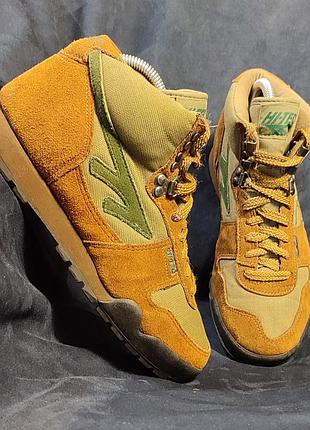 (1) кроссовки женские, подростковые, унисекс, треккинговые. hi-tec hiking boots vintage. размер 39 стельки 25 см.
