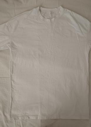 Белая футболка