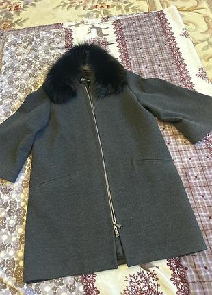 Полупольто фірмове ворот писец