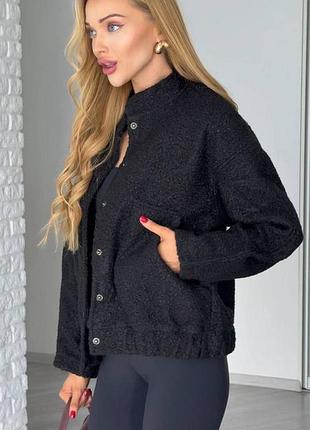 Повсякденний кашеміровий бомбер на кнопках зі зручними карманами та резинкою по низу