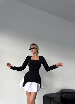 Стильна класична сукня міні з довгим рукавом гарний виріз та розкльошена юбка