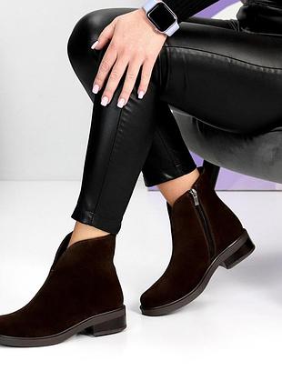 Стильные женские демисезонные ботинки