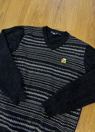 Вовняний светр з металевим піном 📍🧵