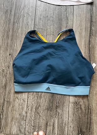 Топ спортивний