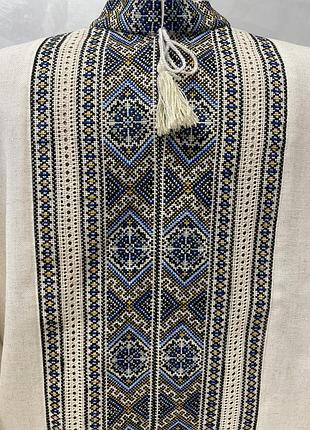 Стильна чоловіча вишиванка ручноі роботи на сірому льоні. ч-2134