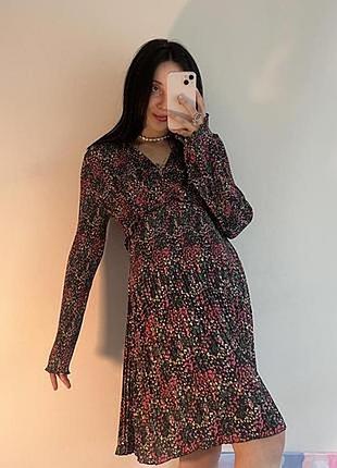 Платье повседневное плиссе  52р