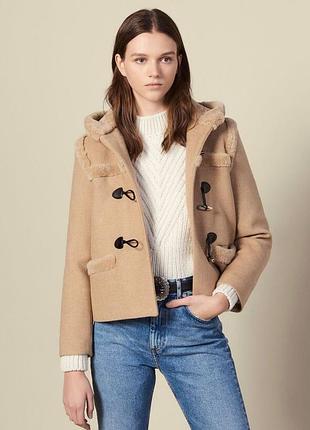 Короткая куртка с капюшоном sandro