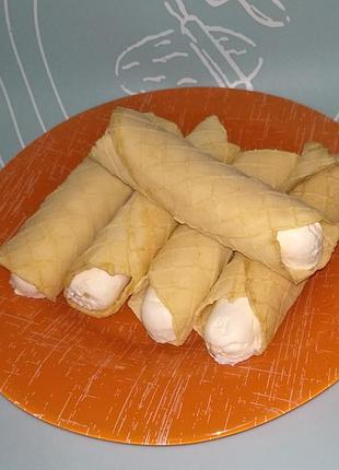 Трубочки з сиром філадельфія і сулугуні