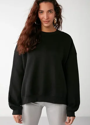 Объемный оверсайз свитшот