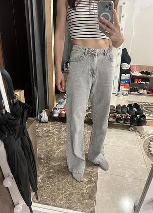 Сірі джинси