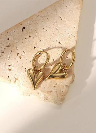 Серьги женские кольца сердечка золотые новые