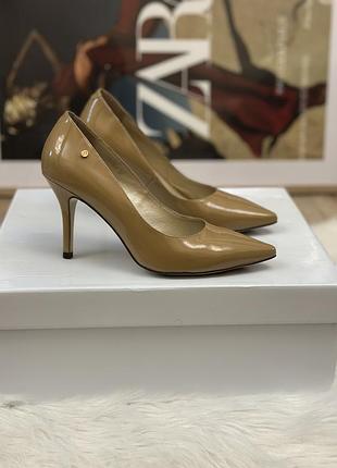 Класичні лакові туфлі човника antonio biaggi