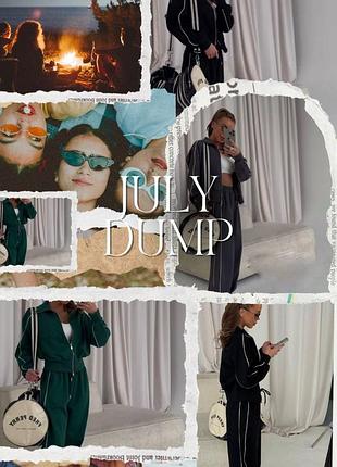 Спортивный женский костюм