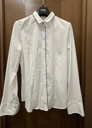 Білосніжна сорочка