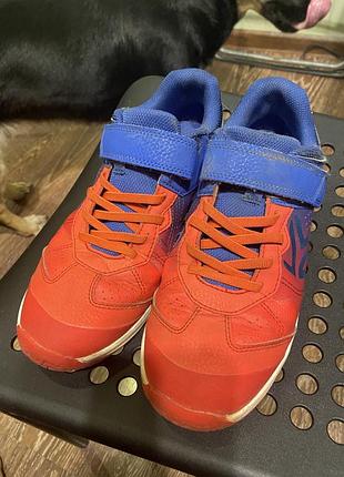 Тенісні кросівки decathlon 39 р