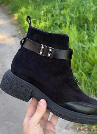 Кожаные ботинки
