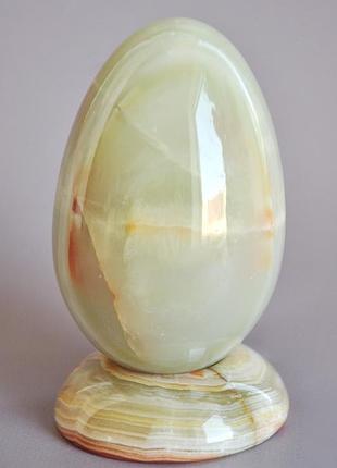Статуэтка яйцо из натурального камня оникс с подставкой, 10 см (цвет, как на фото)