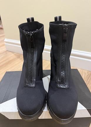 Чоботи zara