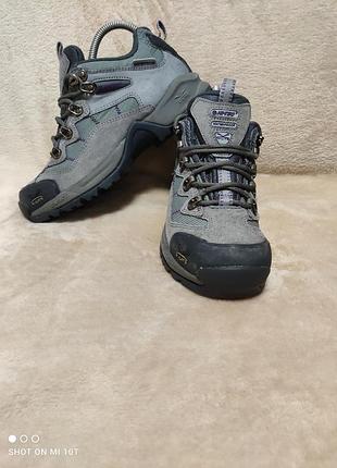 Жіночі трекінгові водонепроникні боти hi-tec