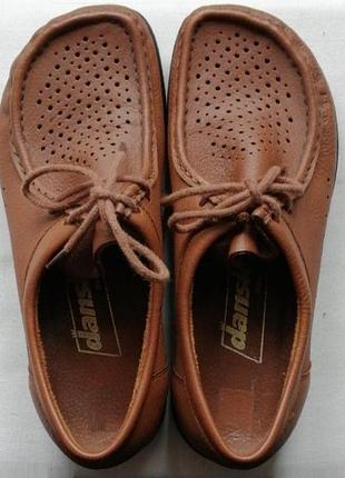 Комфортные кожаные туфли в форме стопы на шнуровке  dansko