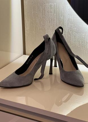 Жіночі замшеві туфлі , 38 розмір