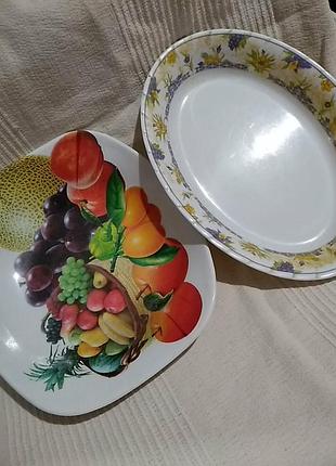 Два блюда из меламина. цена за все что на фото