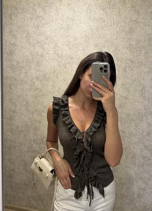 Кофтинка з рюшами