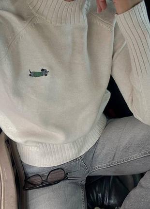 Базовий светр з вишивкою